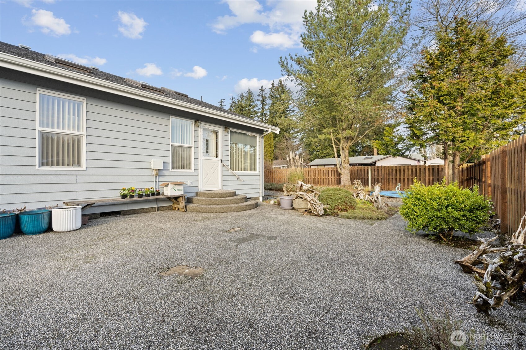 601 Williams Court W