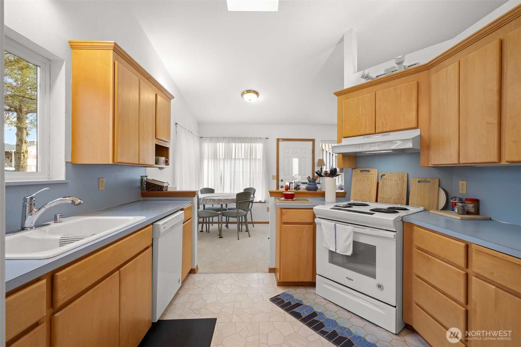 601 Williams Court W