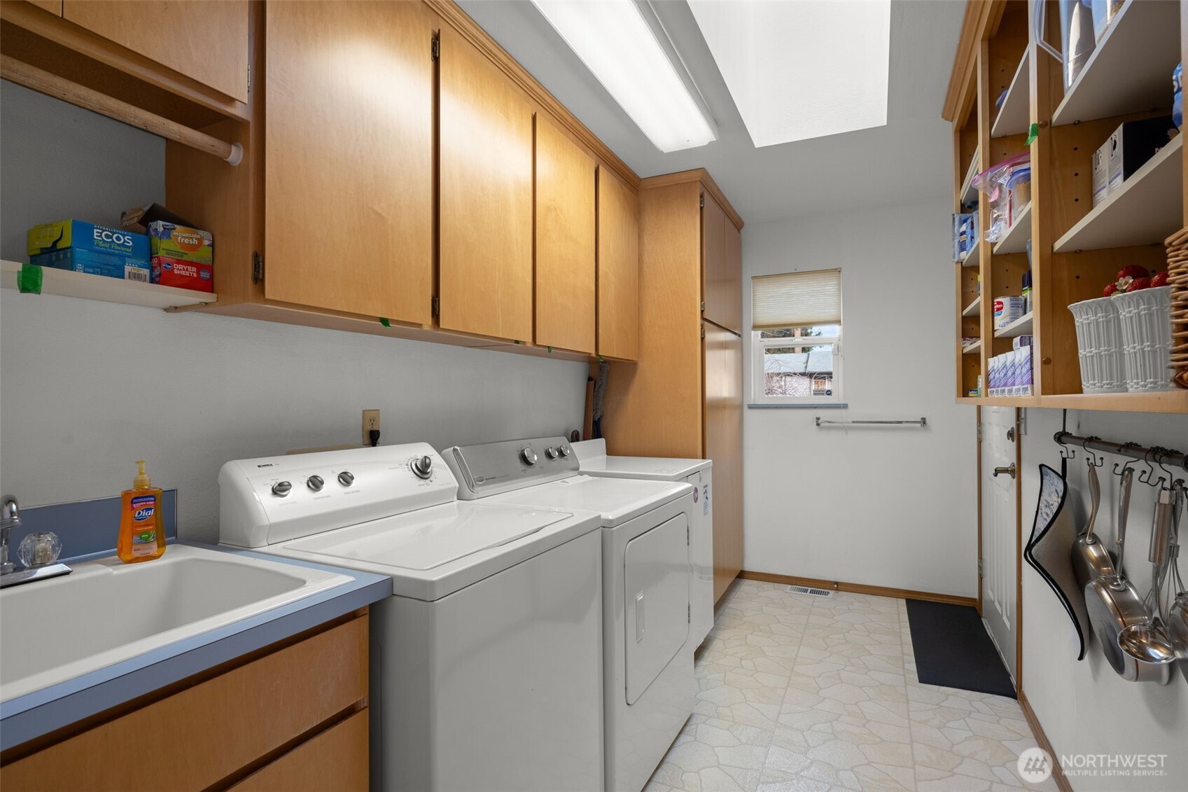 601 Williams Court W