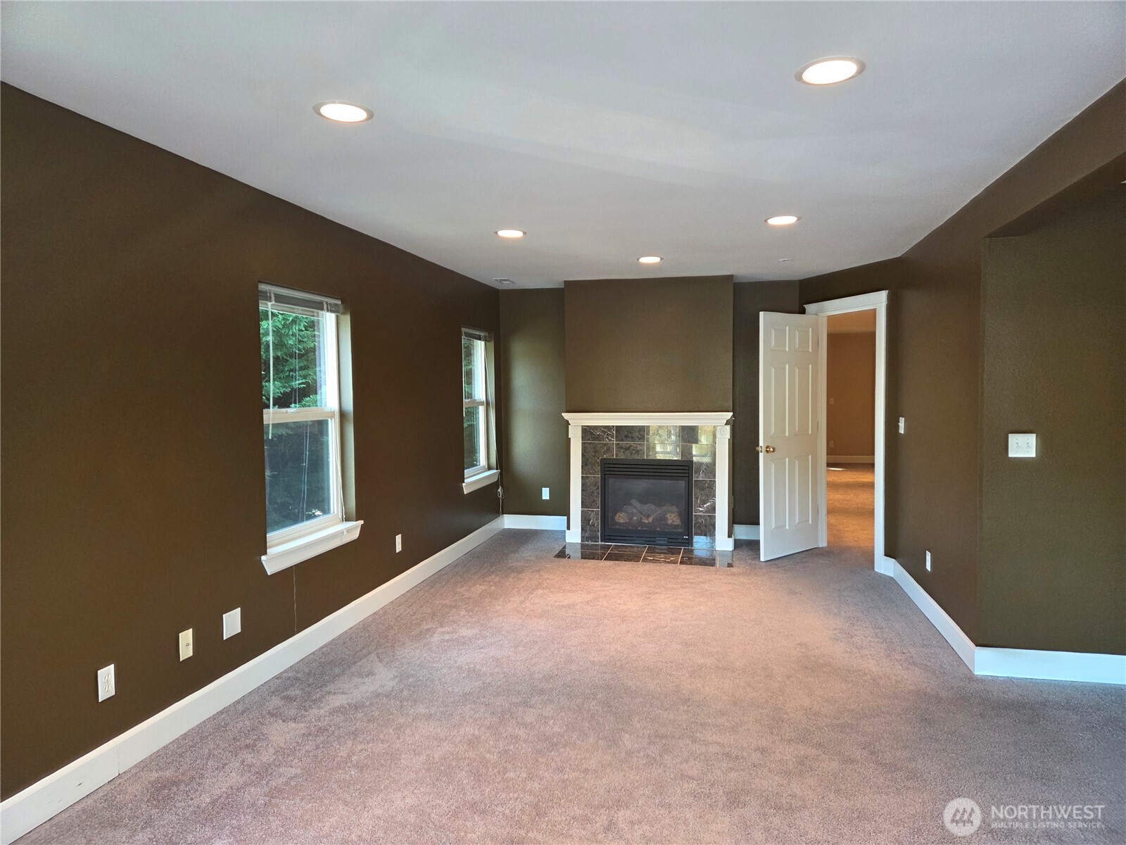 5744 Lagoon Lane NW