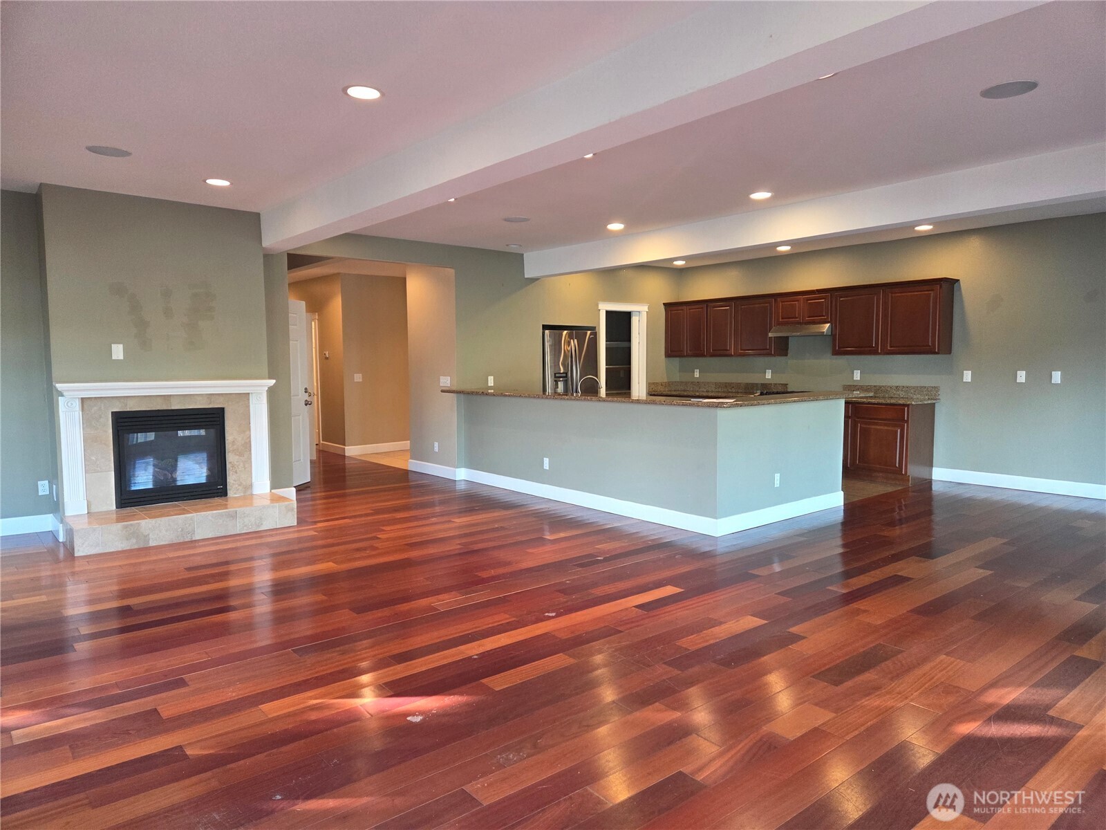 5744 Lagoon Lane NW