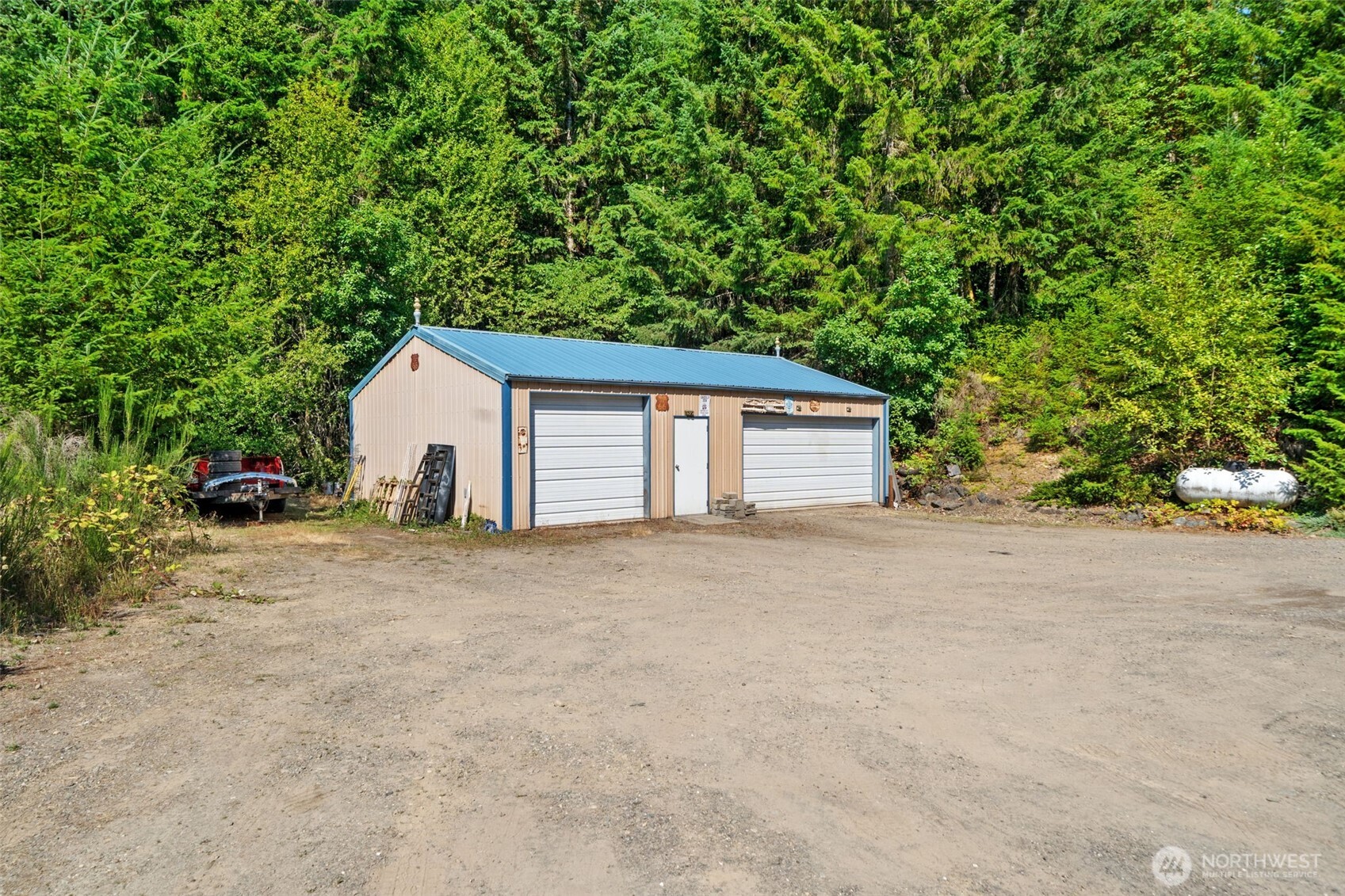 391 NE Larson Lake Road