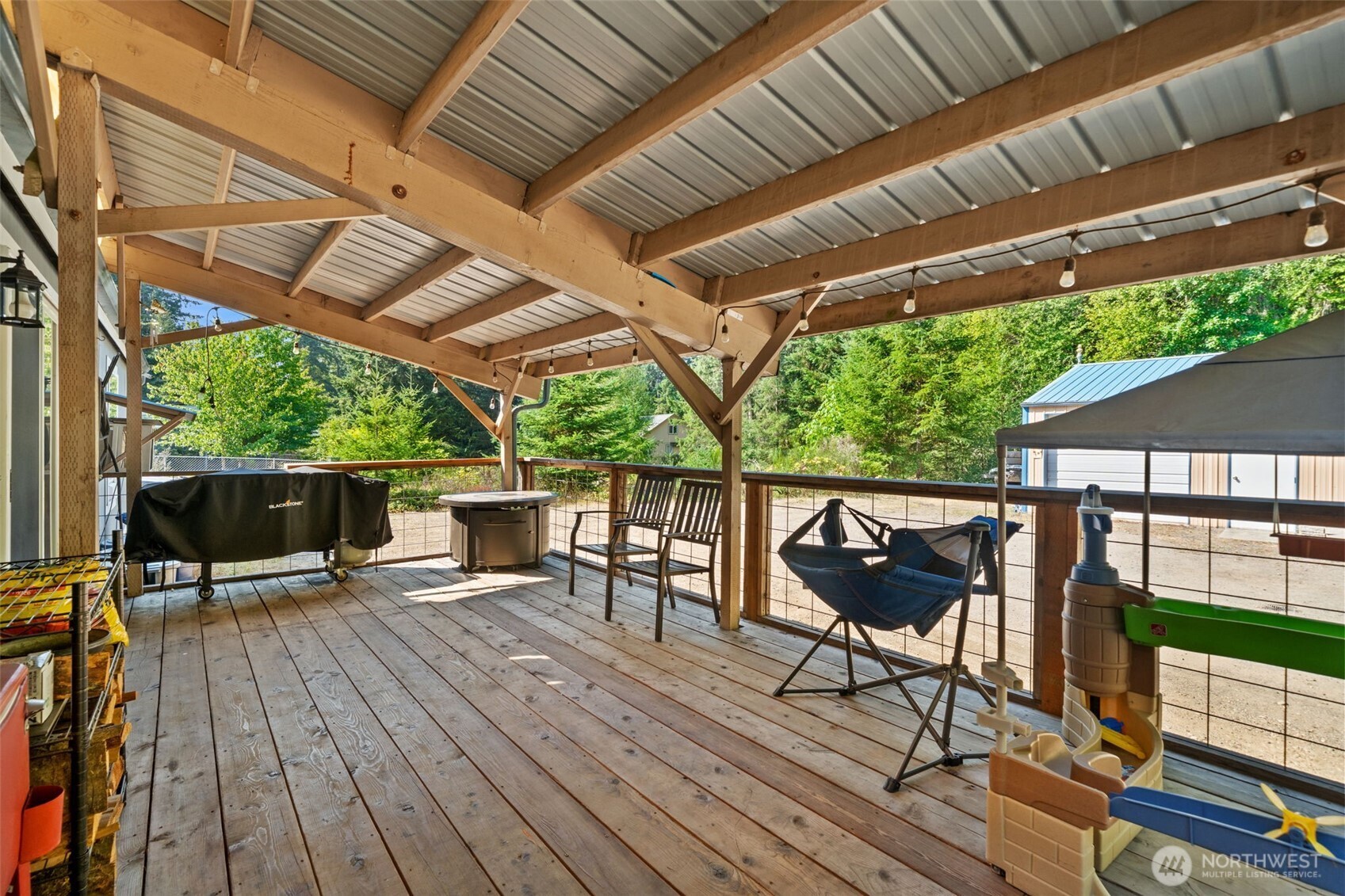 391 NE Larson Lake Road
