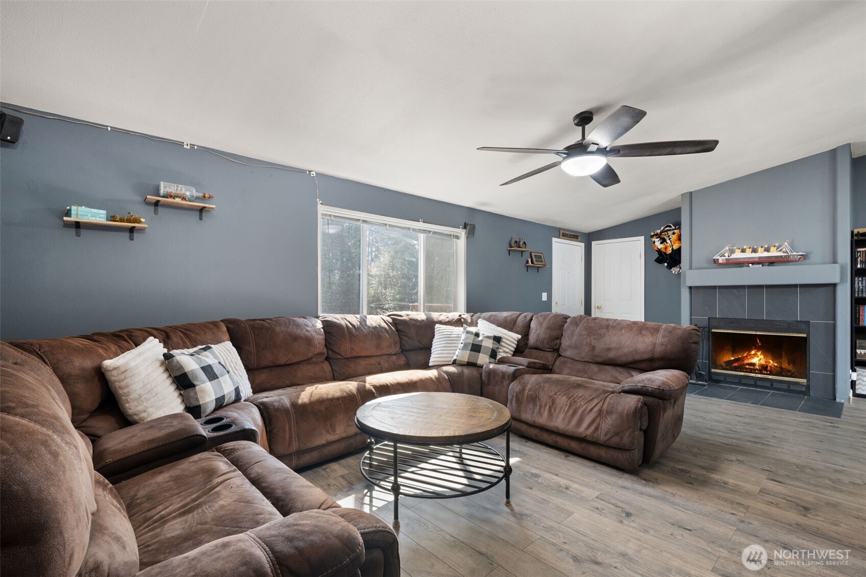 391 NE Larson Lake Road