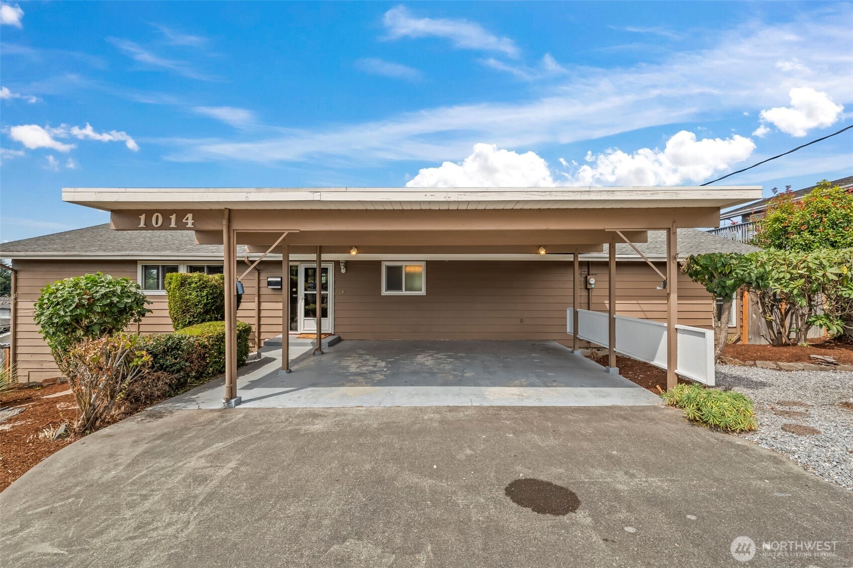 1014 S 234th Place