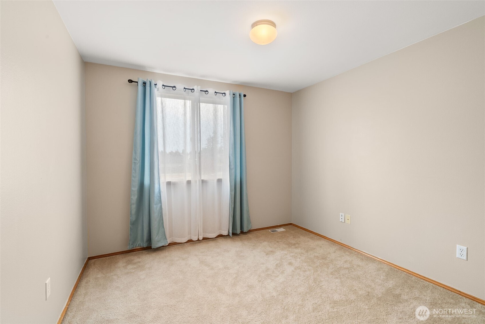 2704 174th Street E