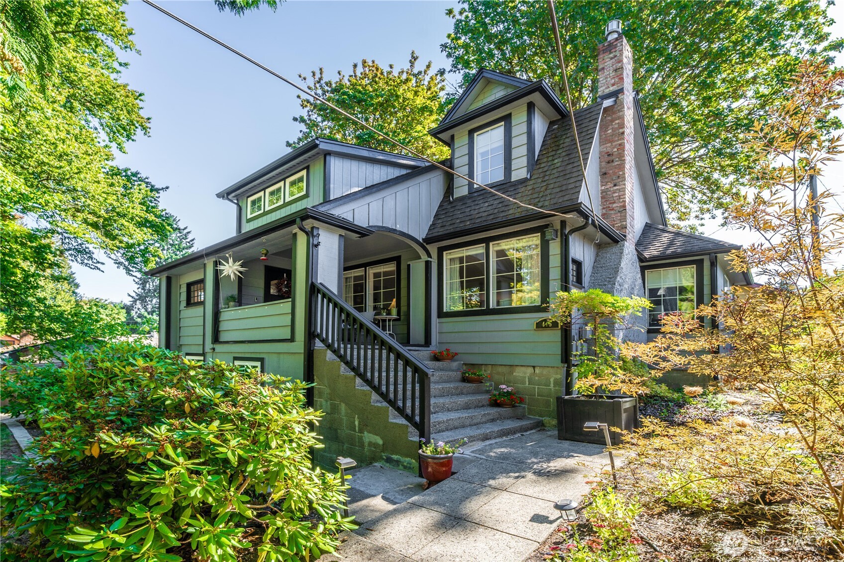 415 Maple Park Avenue SE
