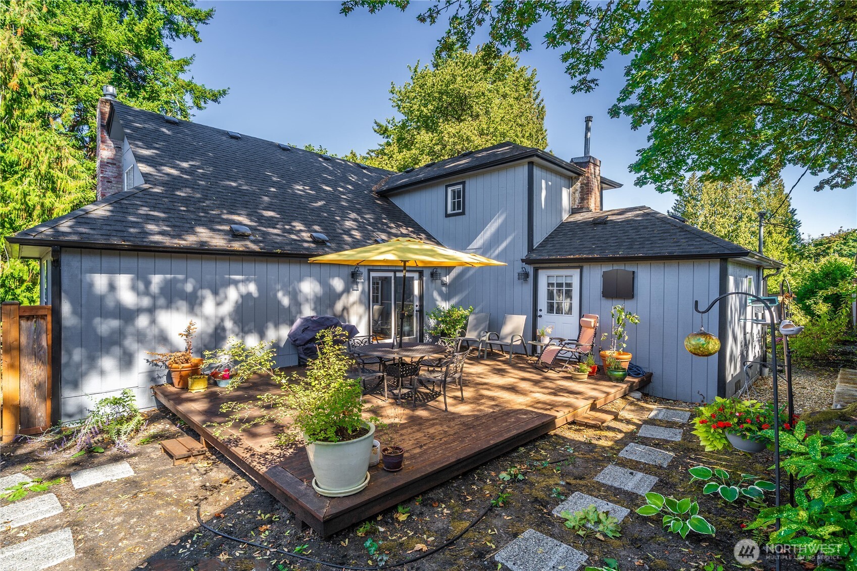 415 Maple Park Avenue SE
