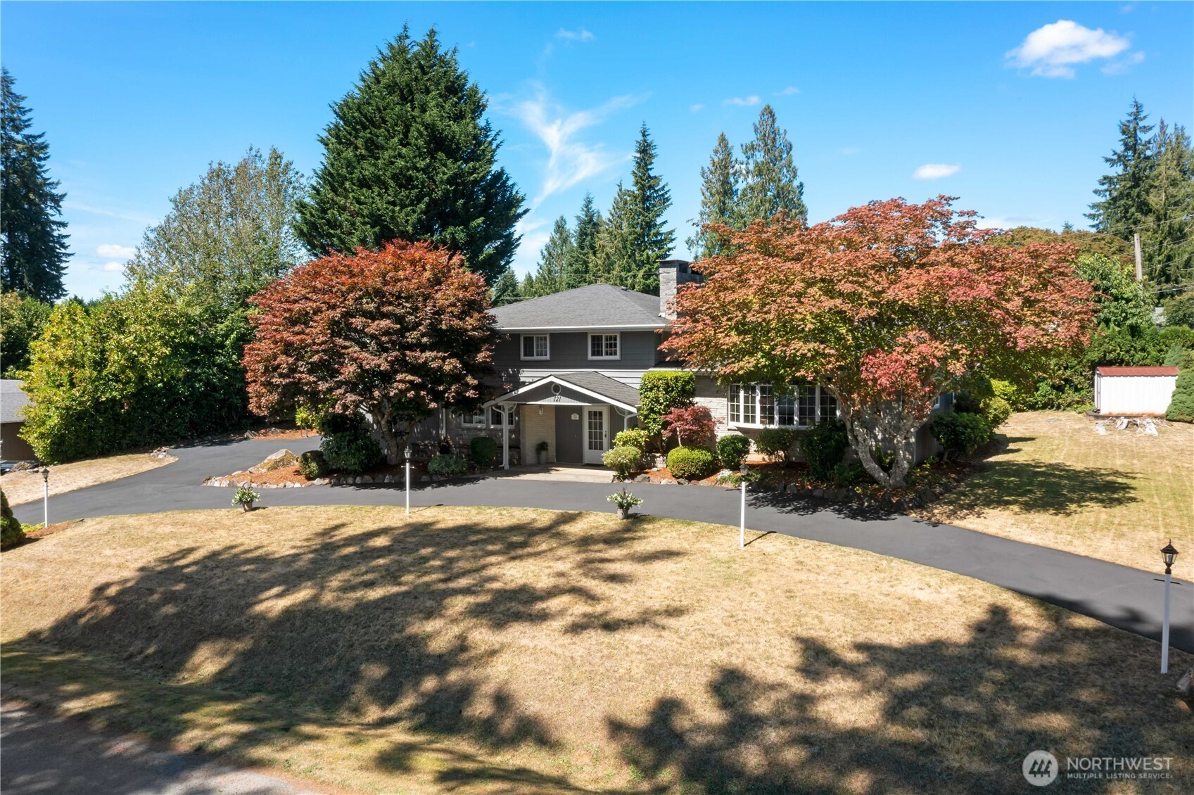 121 Hillcrest Drive