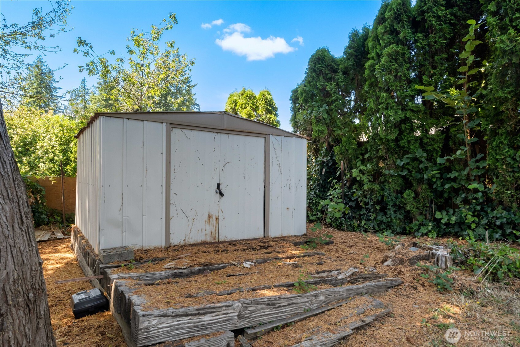 121 Hillcrest Drive