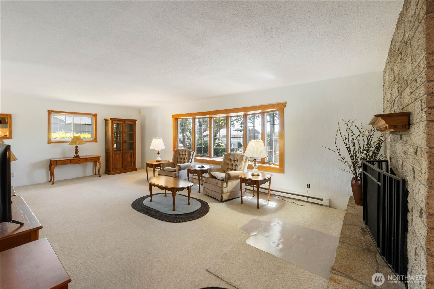 121 Hillcrest Drive