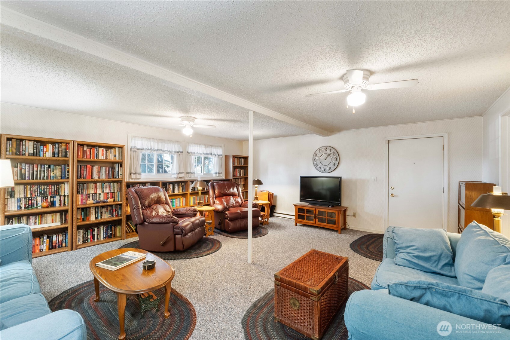 121 Hillcrest Drive