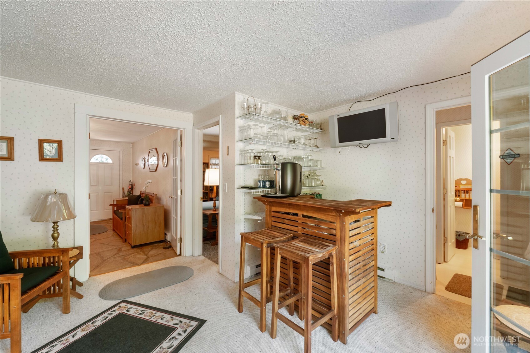 121 Hillcrest Drive