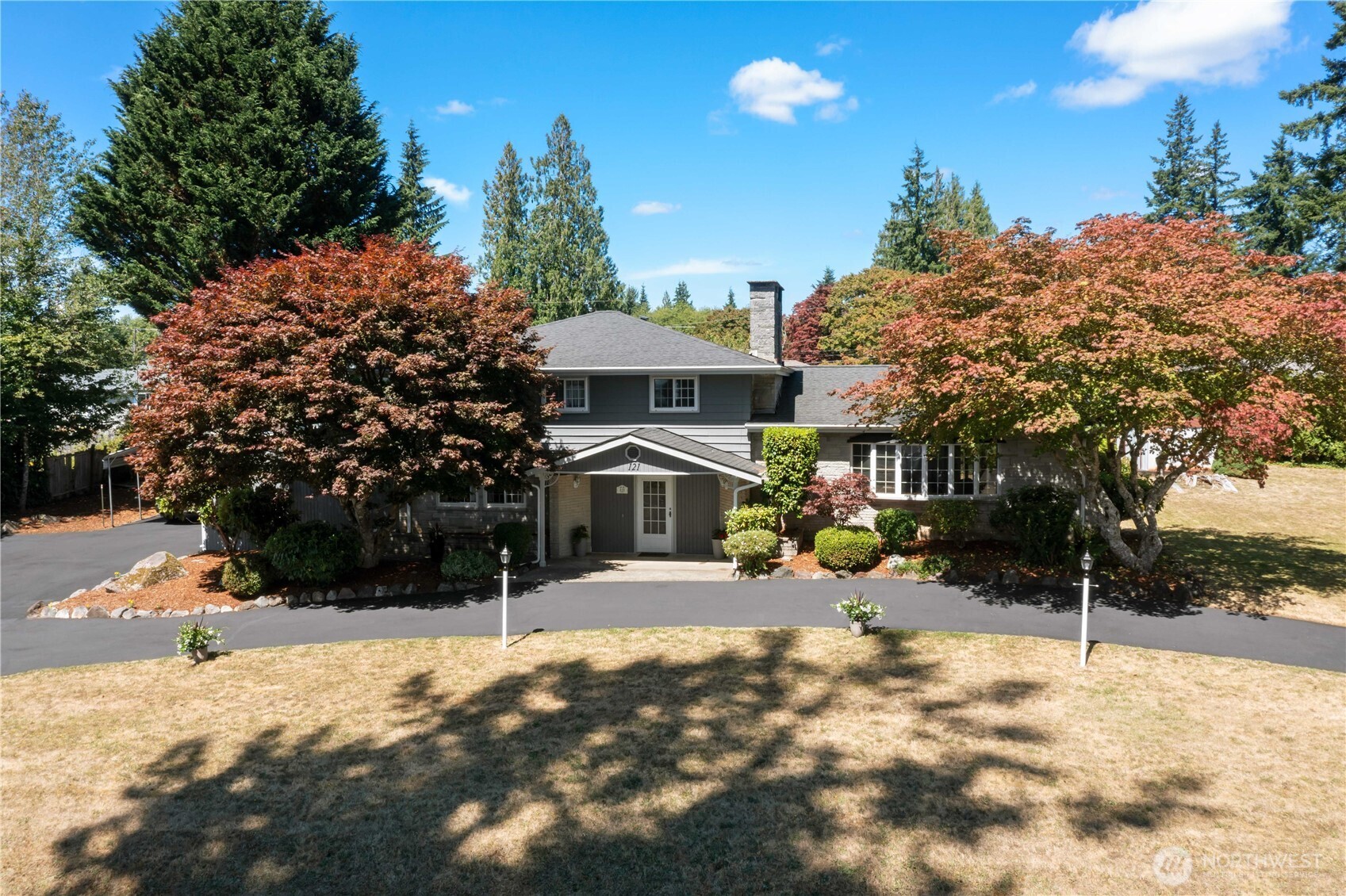 121 Hillcrest Drive