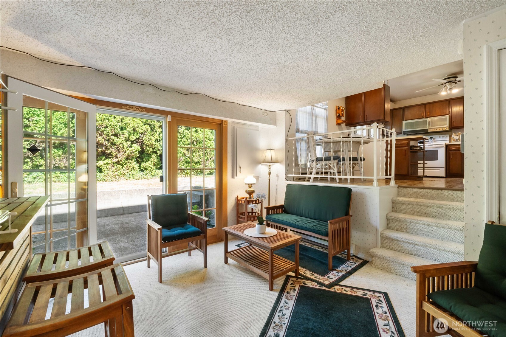 121 Hillcrest Drive