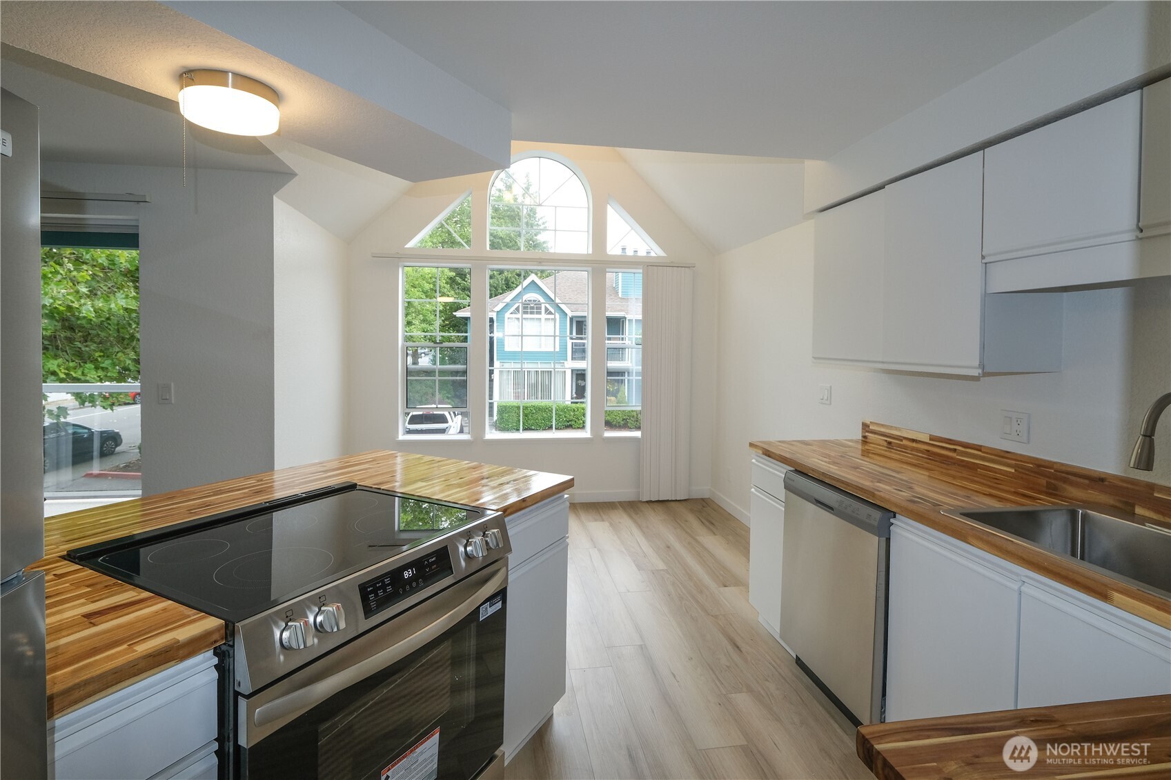 16419 Spruce Way Unit: A2
