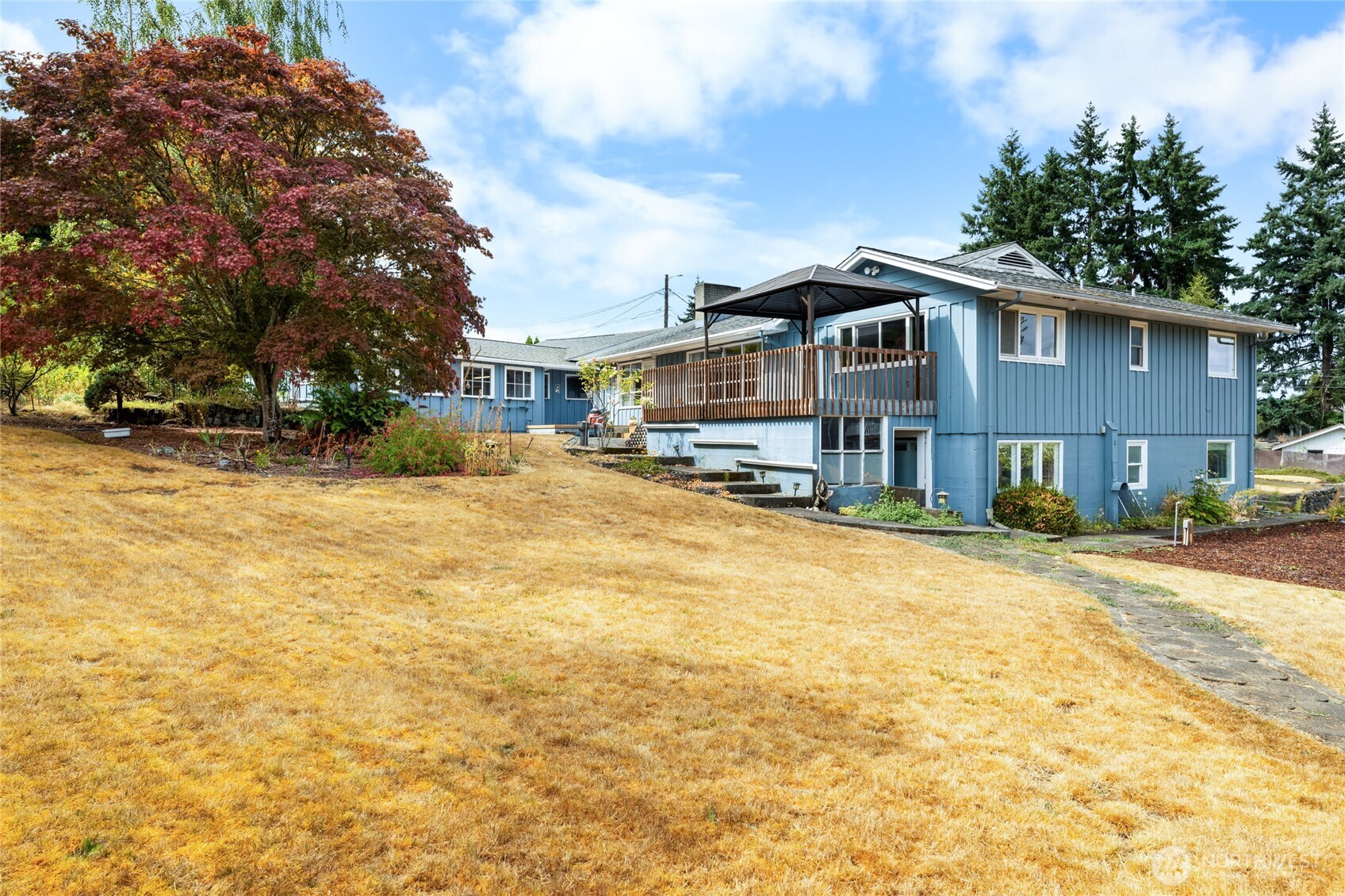 8520 32nd Street W