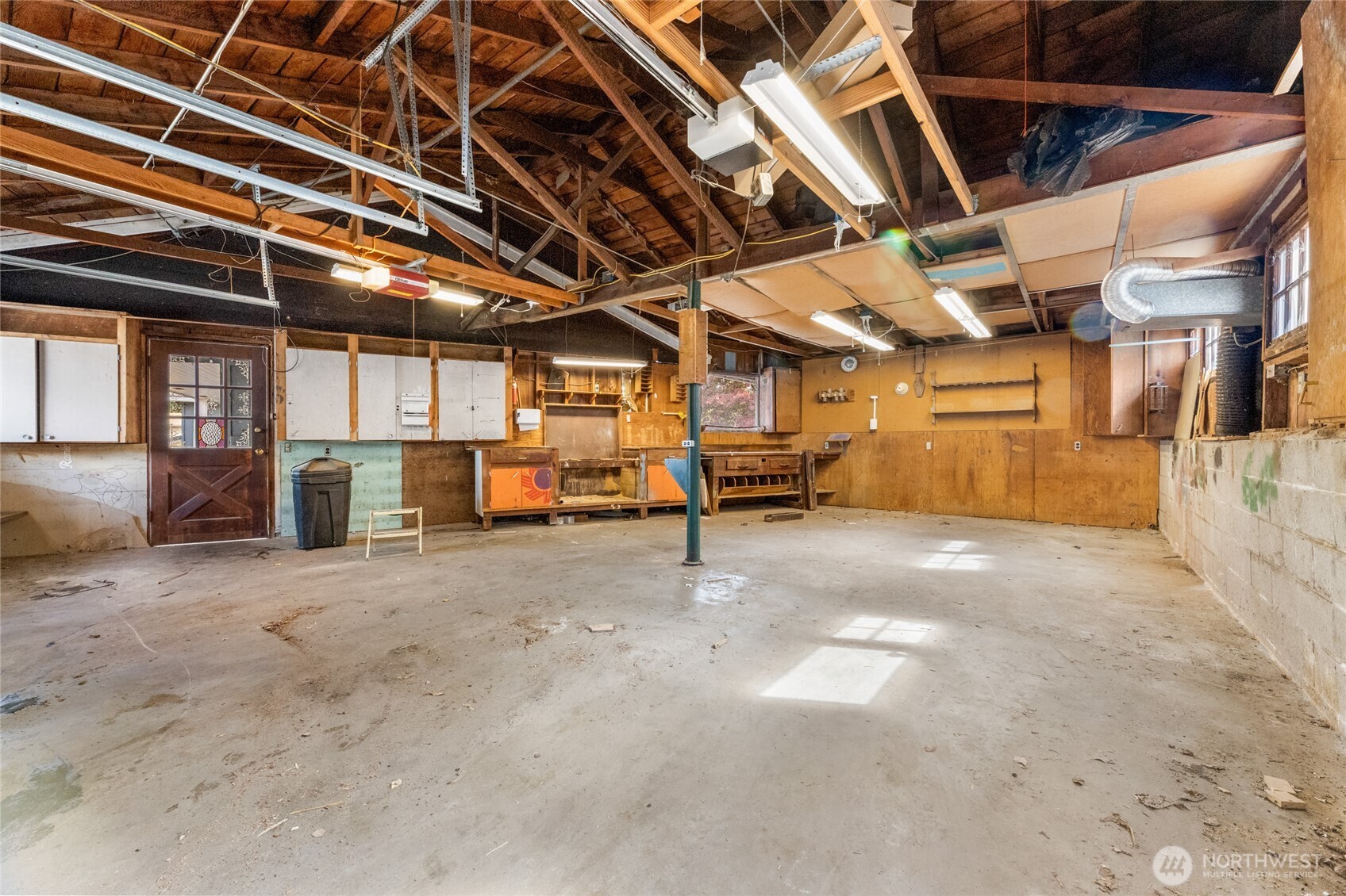 8520 32nd Street W