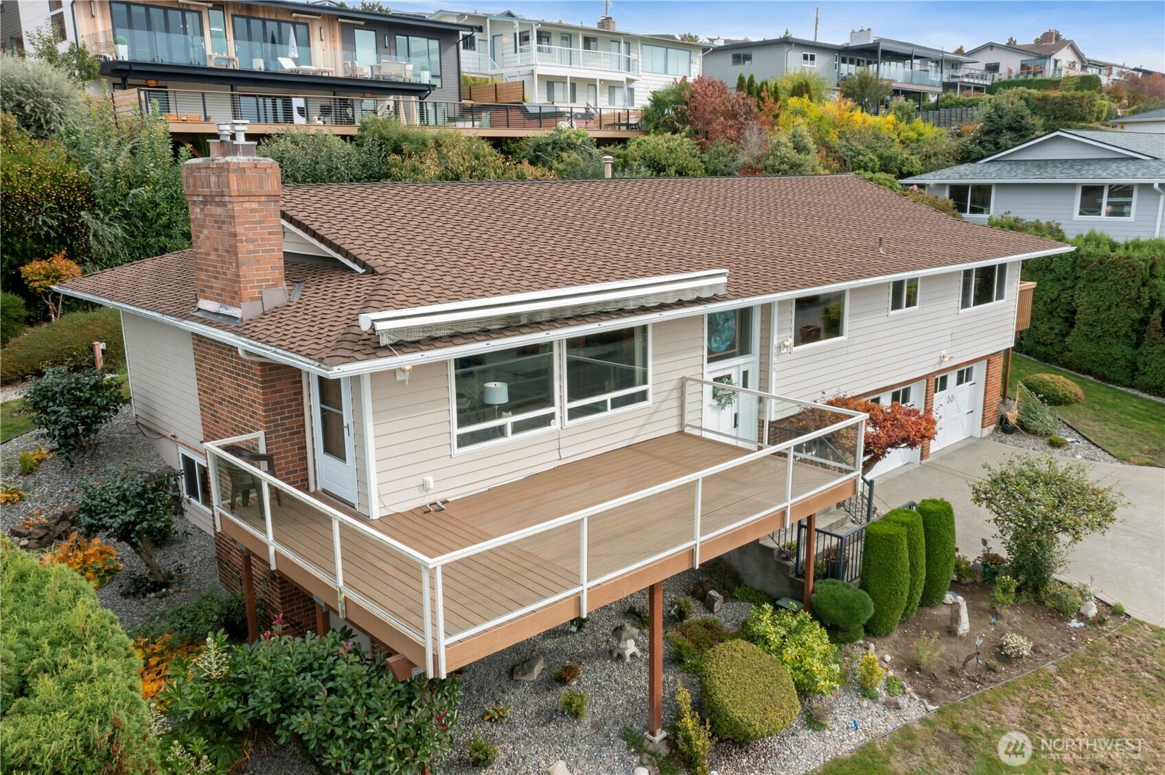 5569 Frances Avenue NE