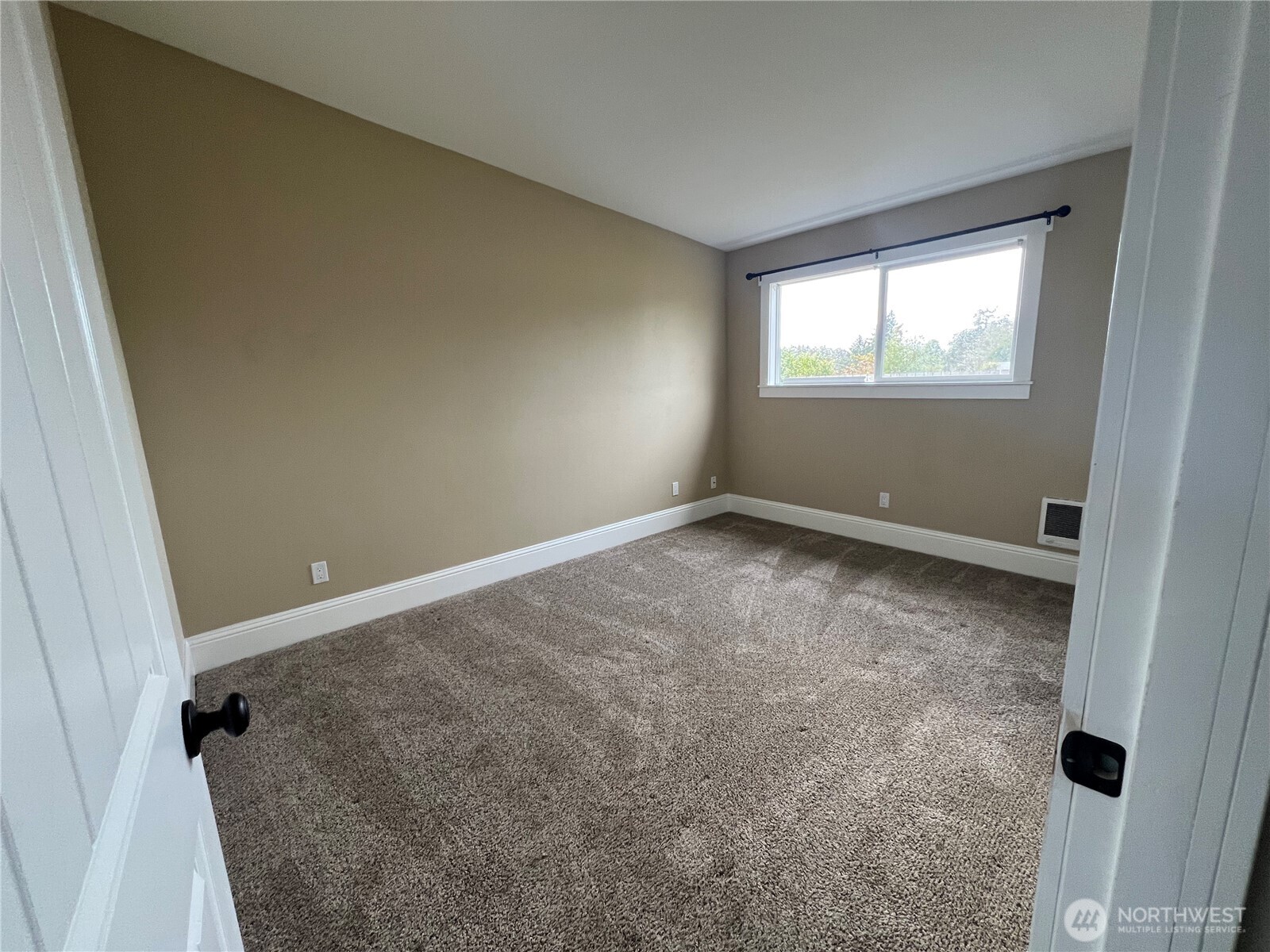 140 Newell Avenue
