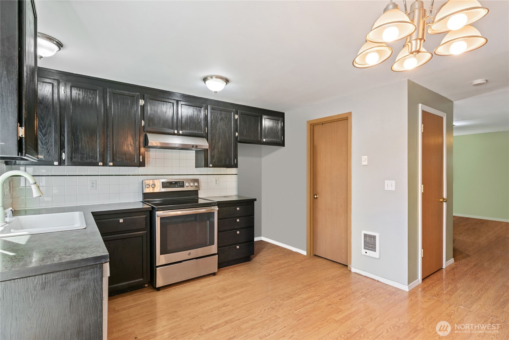 2008 E 34th Street
