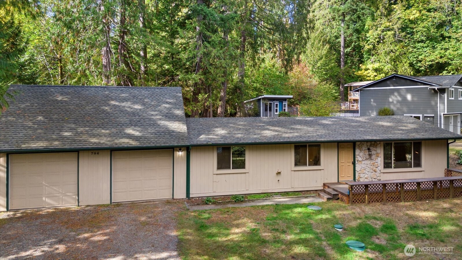 796 NW Cedar Lane