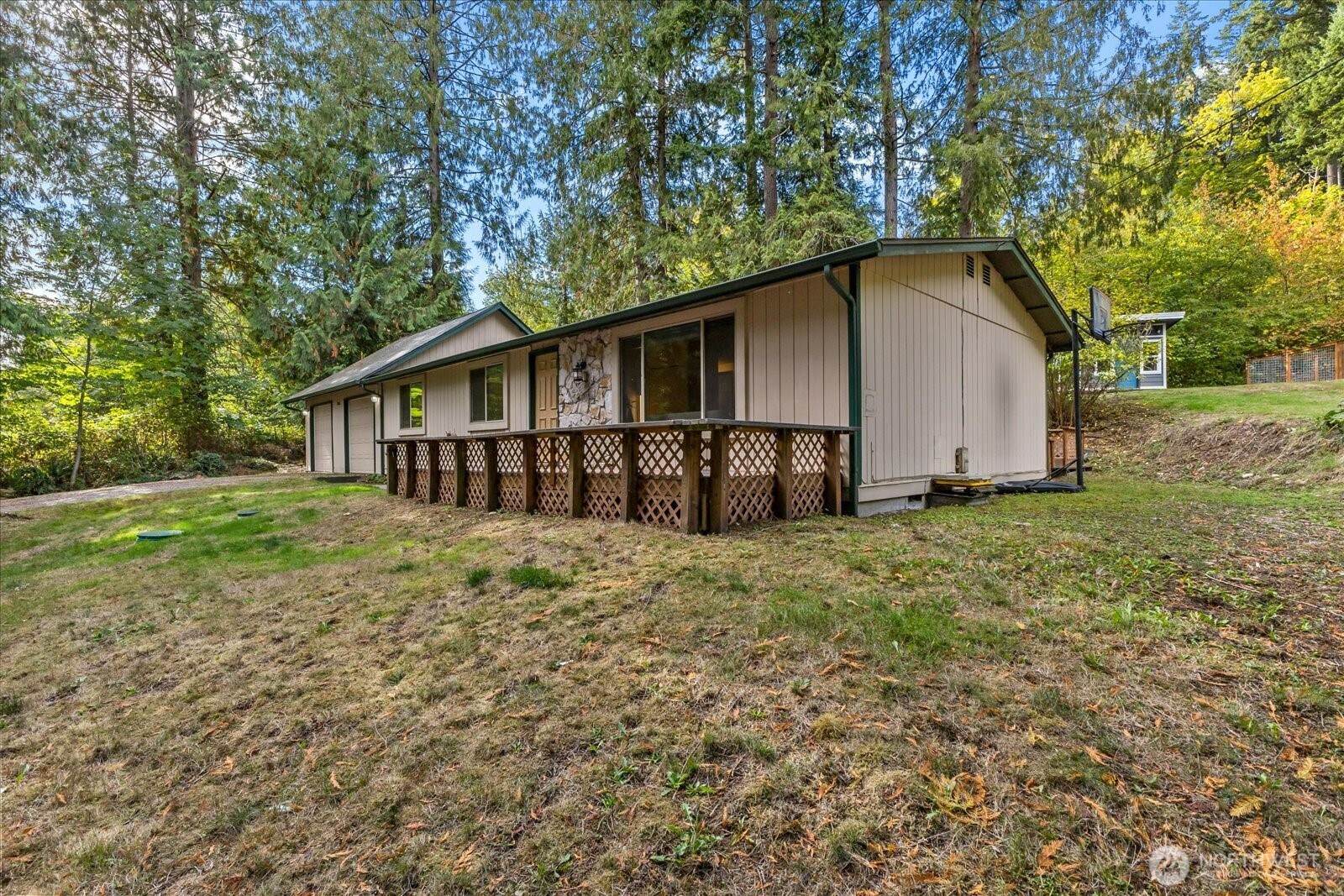 796 NW Cedar Lane