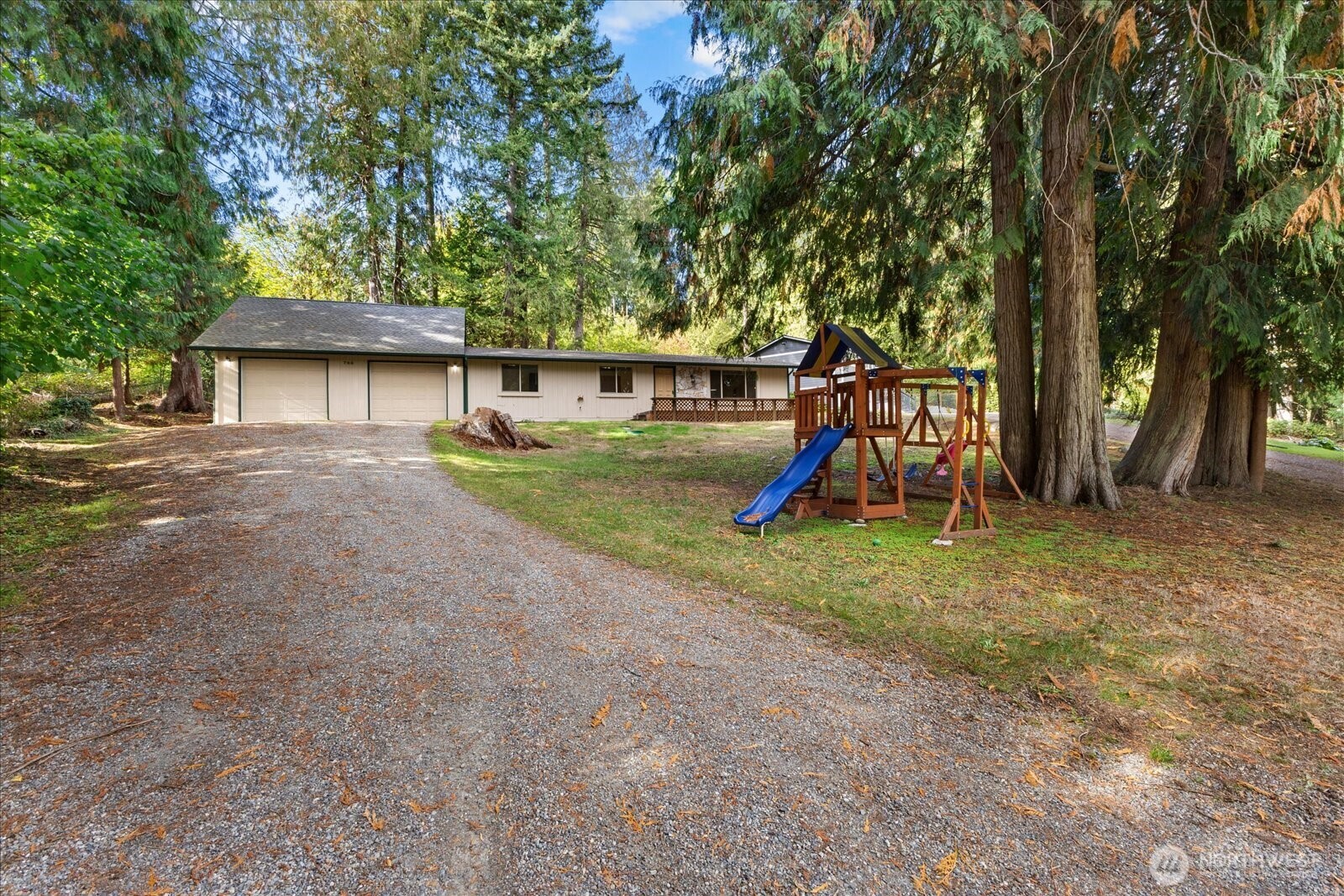 796 NW Cedar Lane