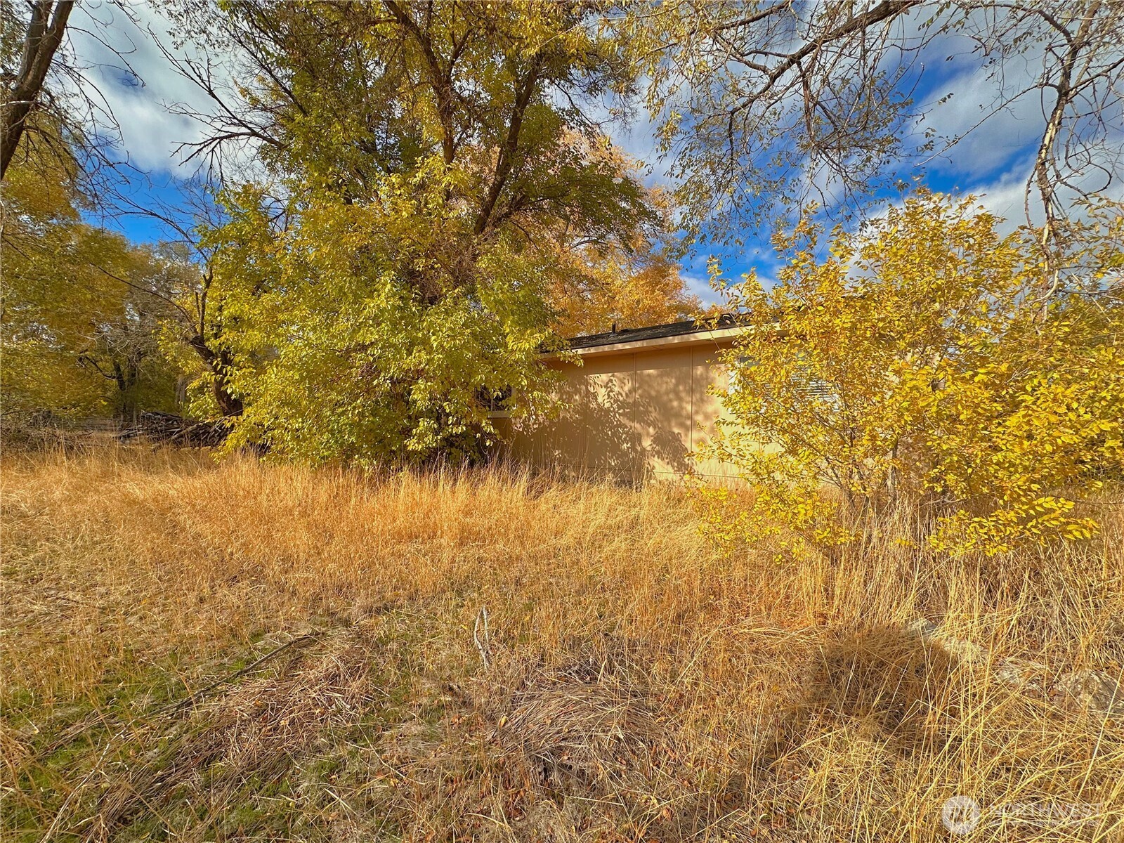 324 Railroad Avenue