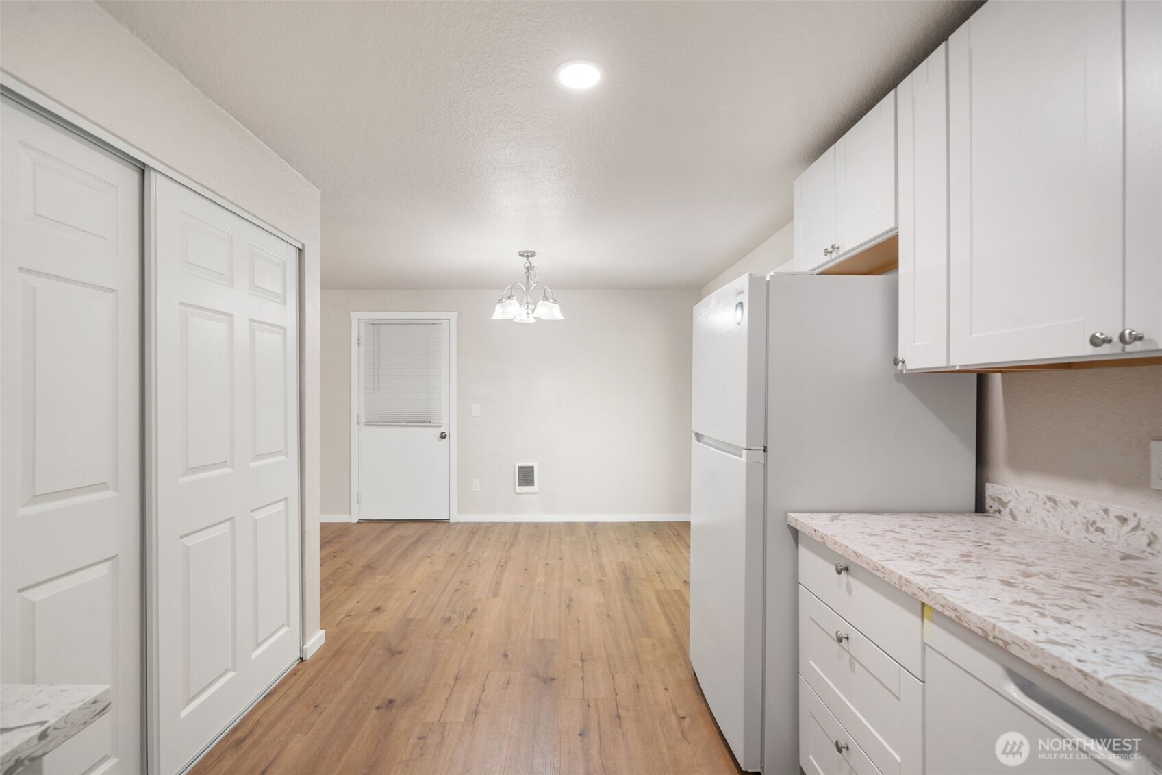 690 NE Larson Boulevard
