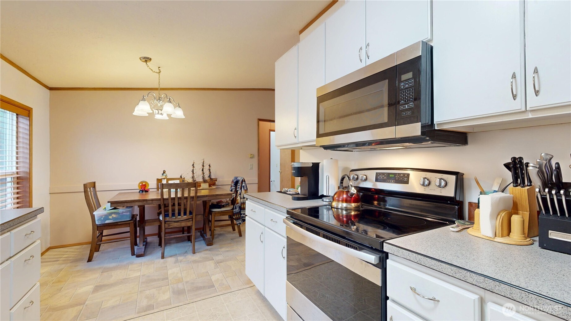 1376 Holand Drive