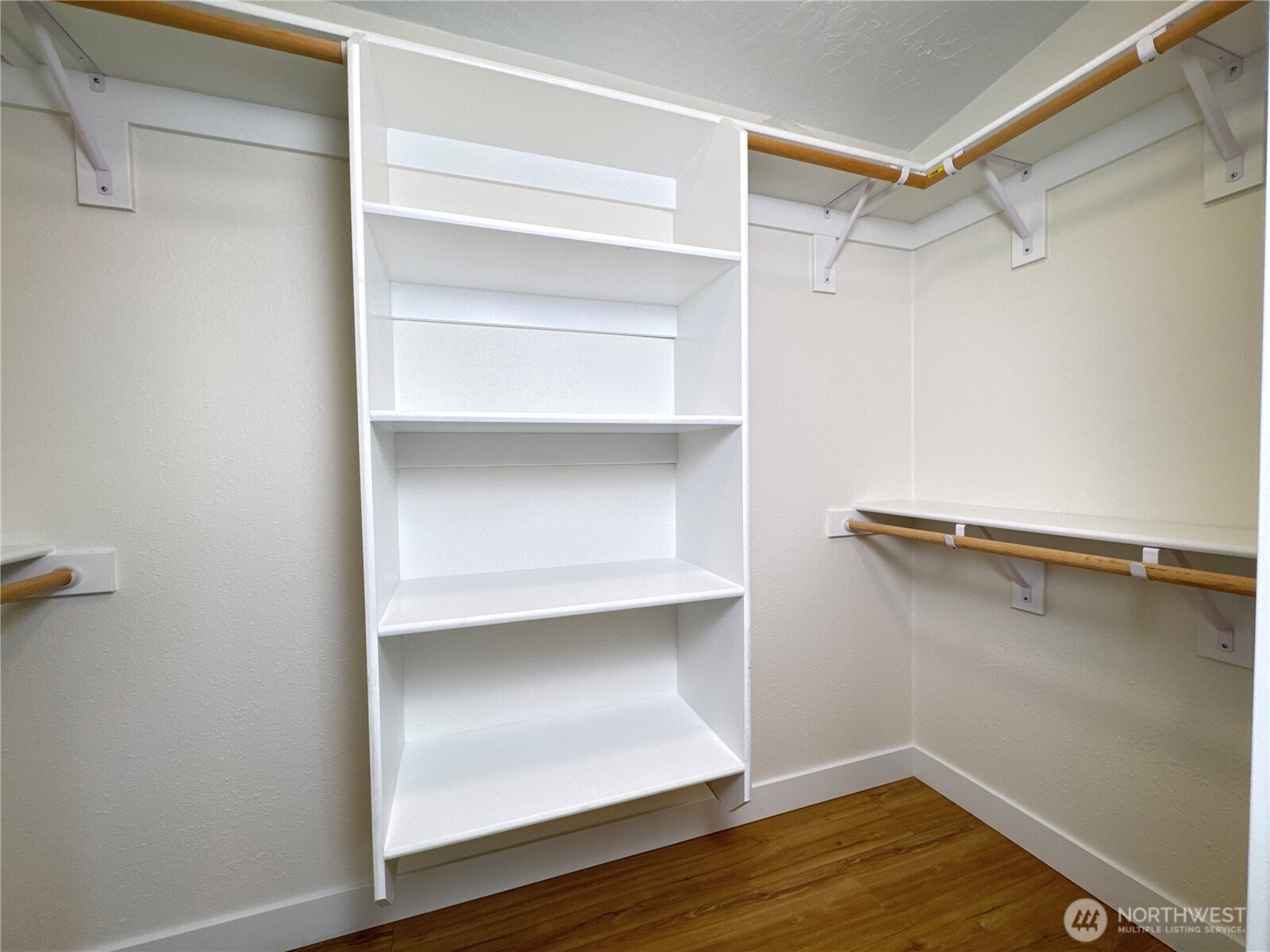 1821 75th Street E Unit: 5
