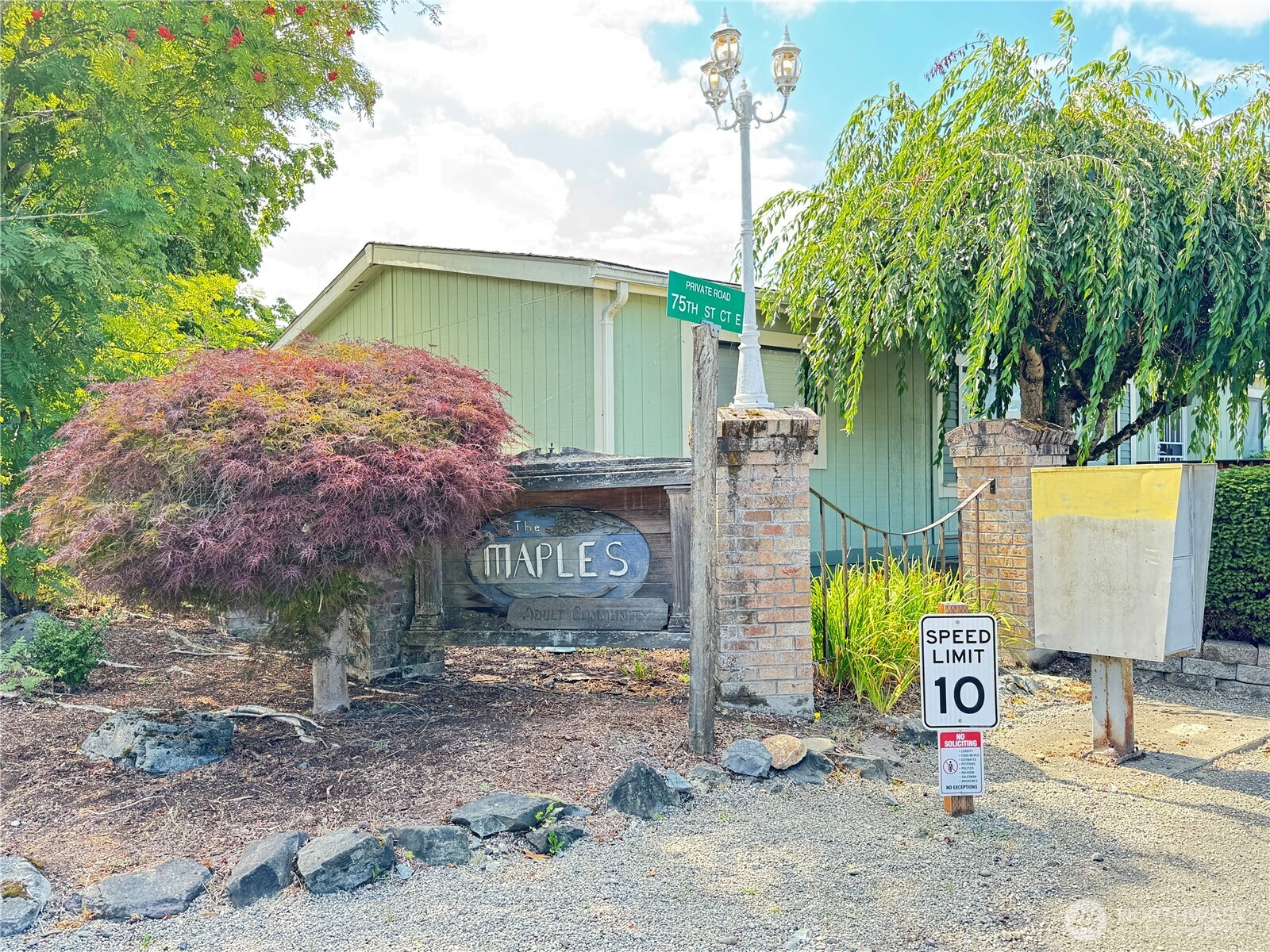 1821 75th Street E Unit: 5