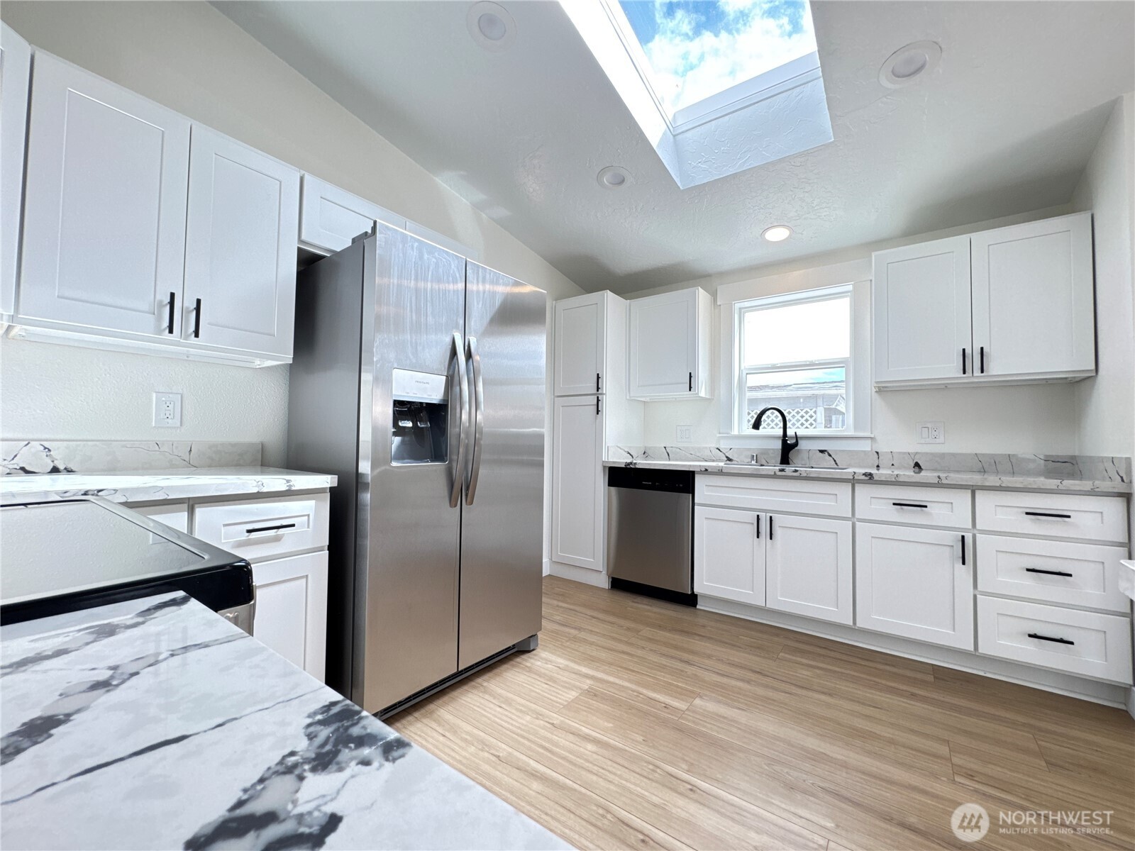 1821 75th Street E Unit: 5