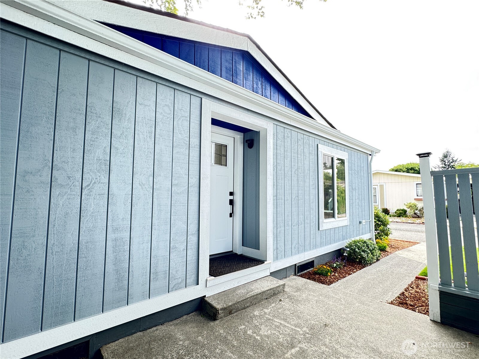 1821 75th Street E Unit: 5