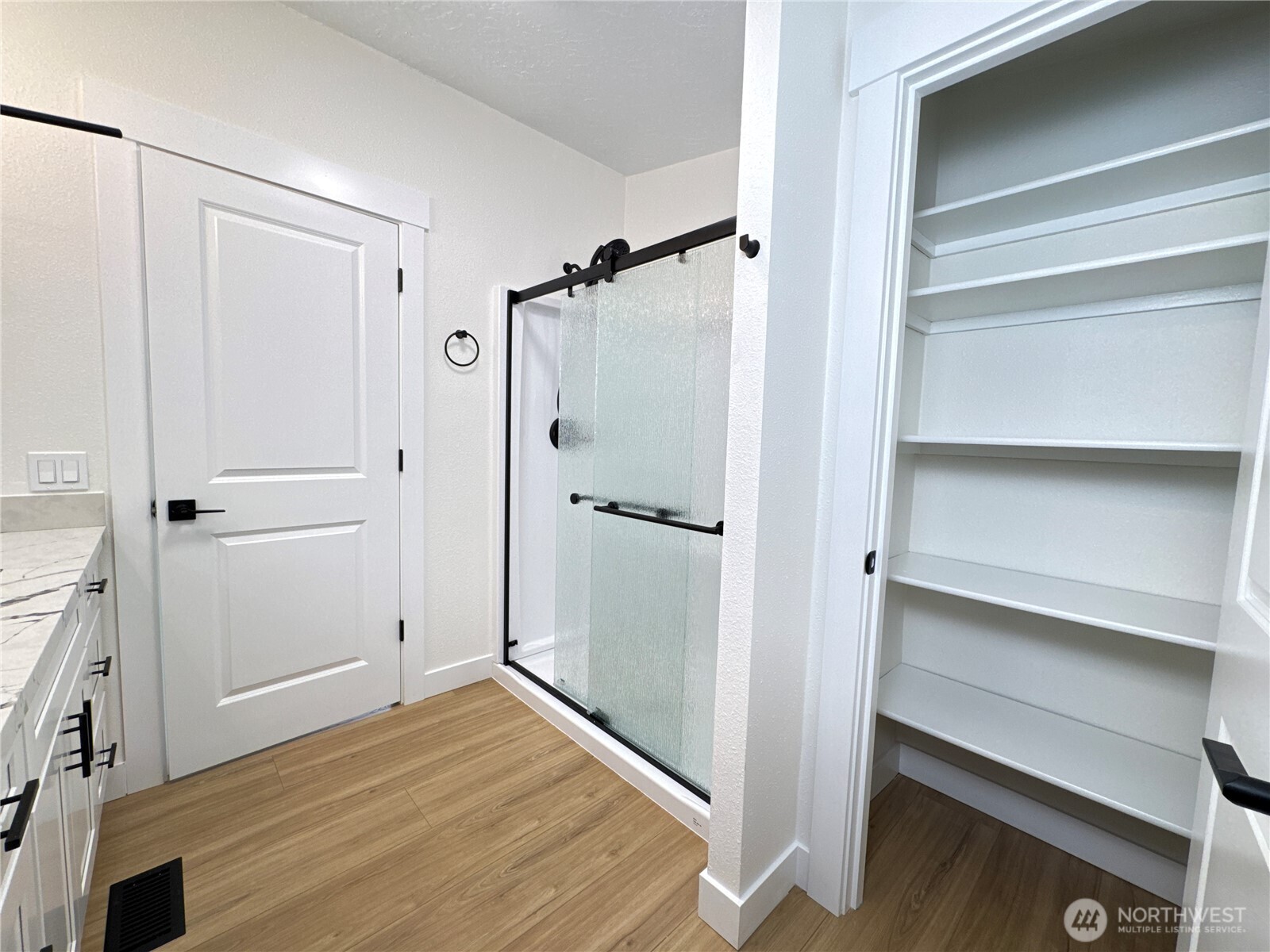 1821 75th Street E Unit: 5