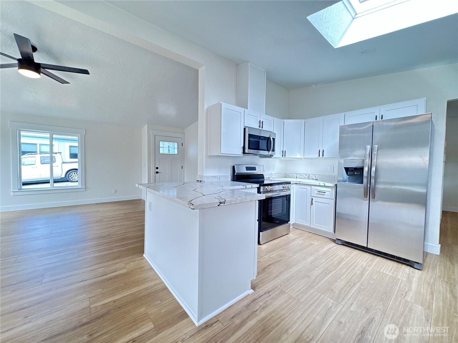 1821 75th Street E Unit: 5