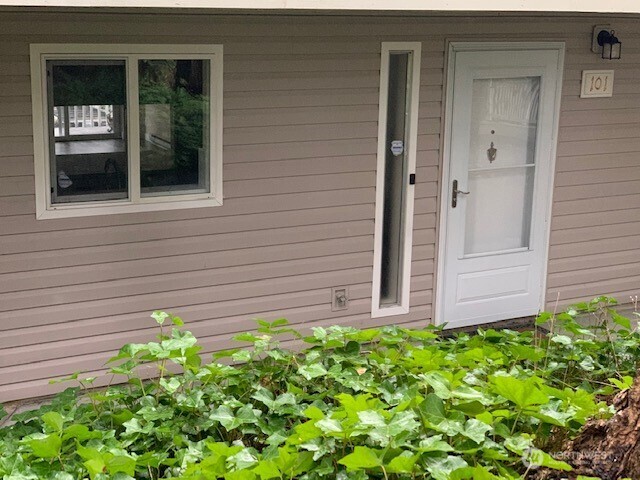 14435 NE 40 Street Unit: B101