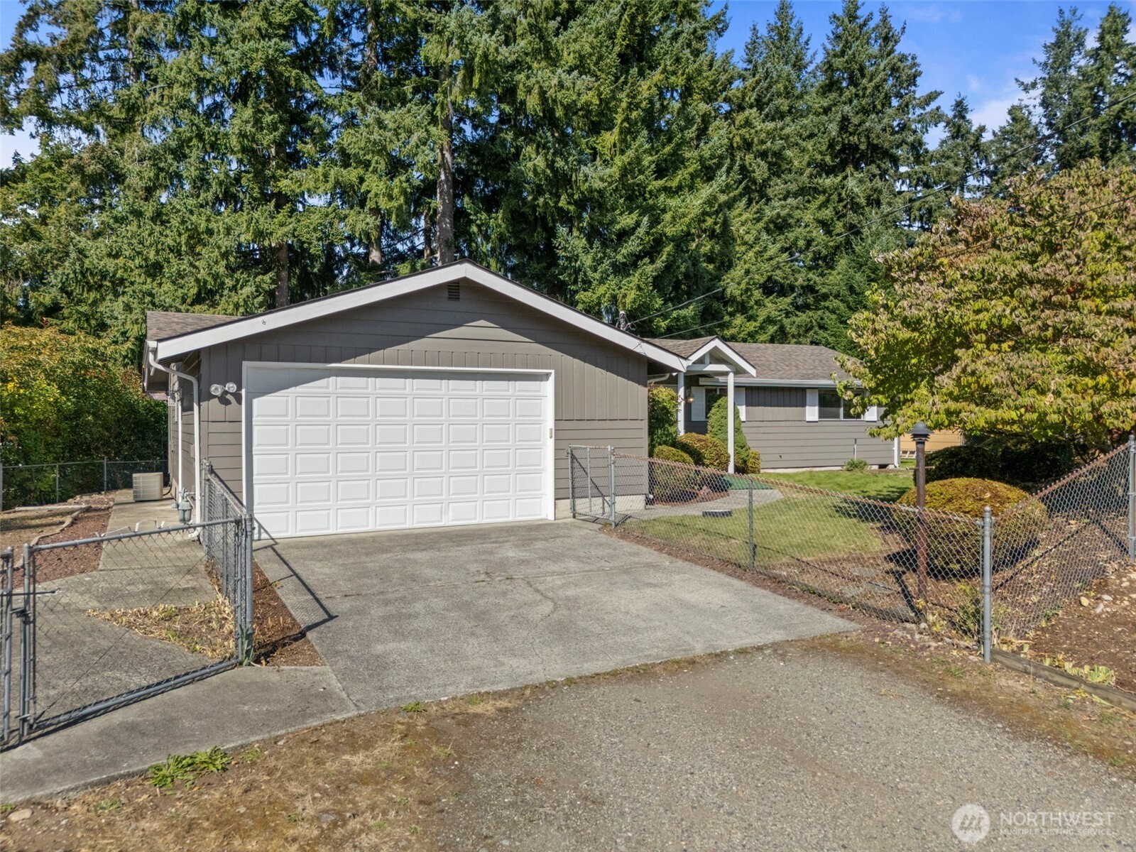 10811 Rampart Drive E
