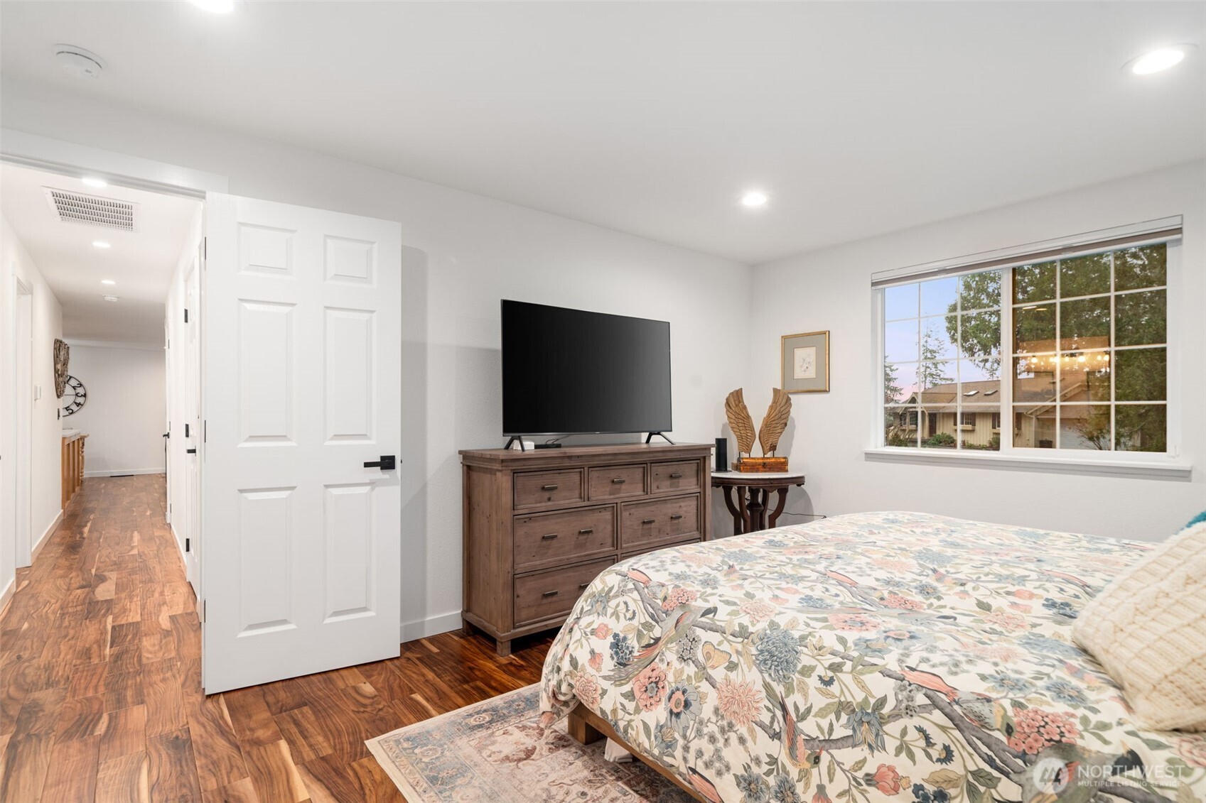 350 E Mountain View Drive
