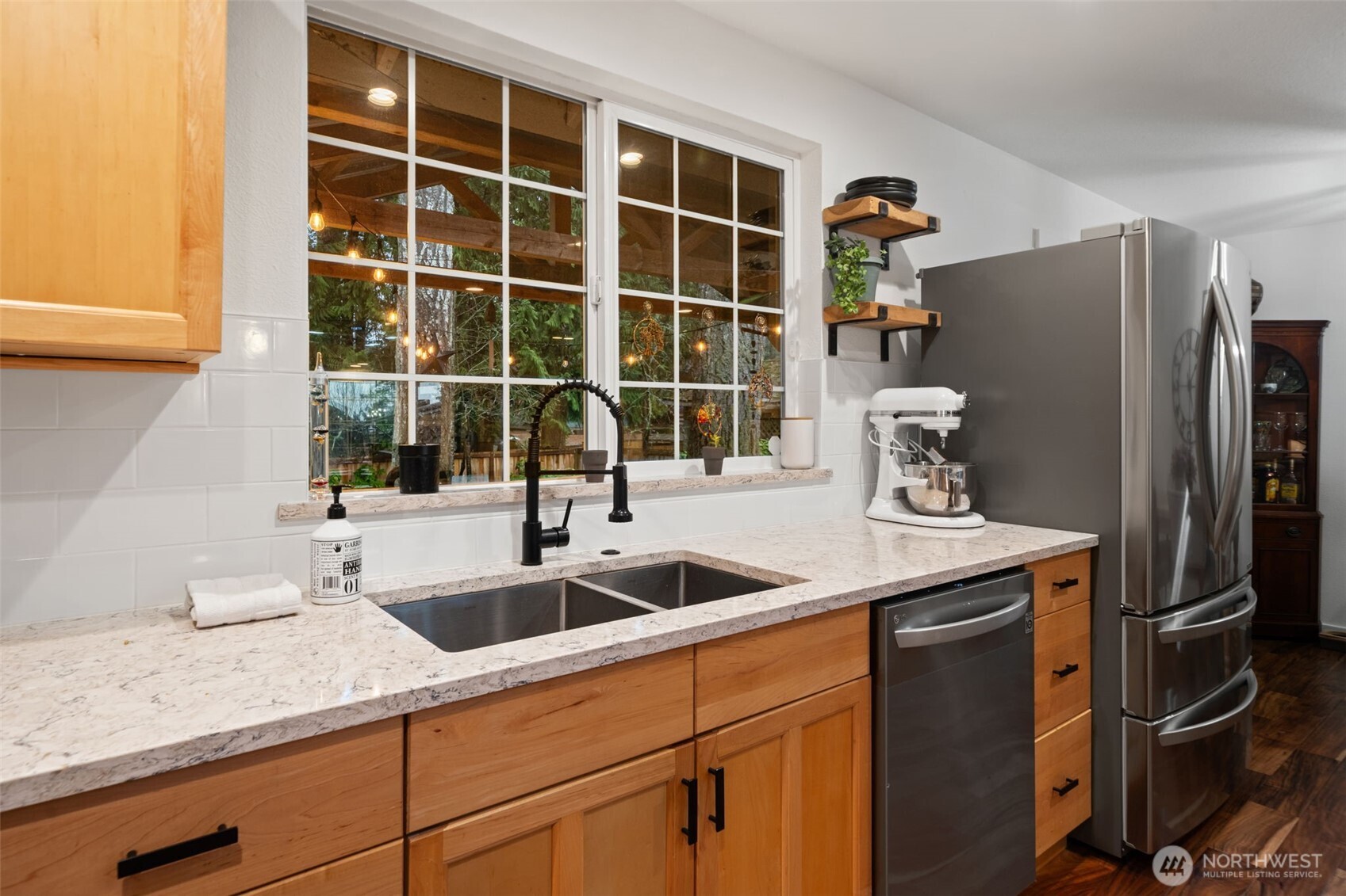 350 E Mountain View Drive