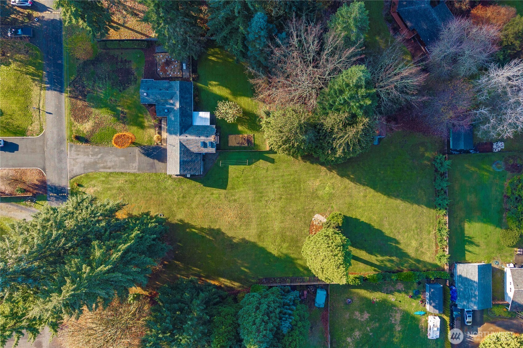 8825 Old Highway 99 SE