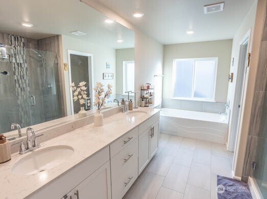 17622 Crossing Drive E