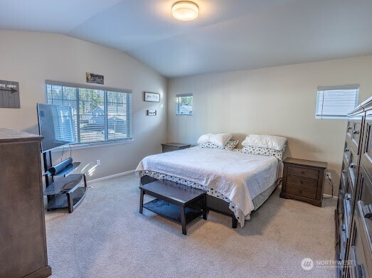 17622 Crossing Drive E