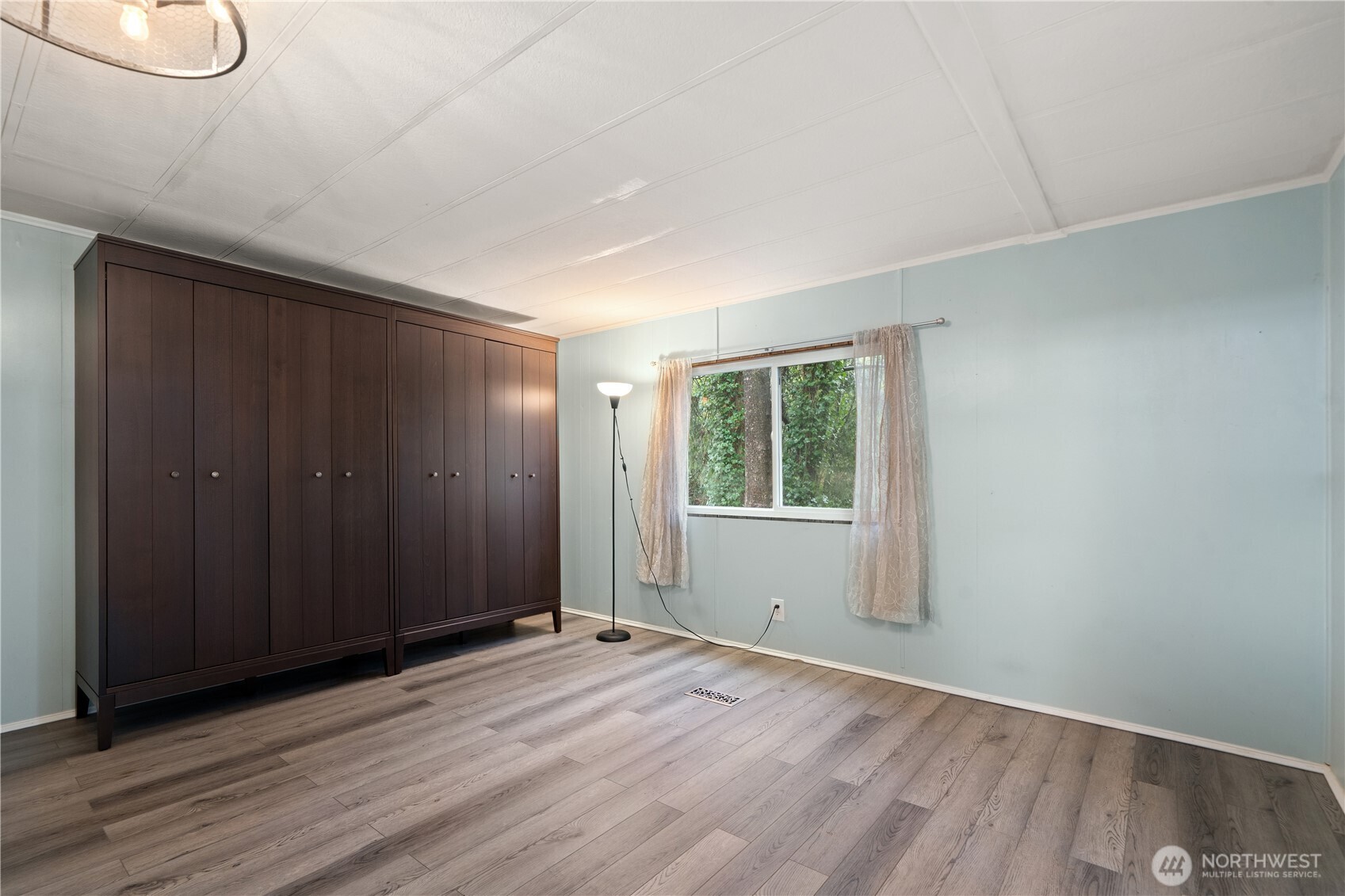 3060 NE McWilliams Road Unit: 135