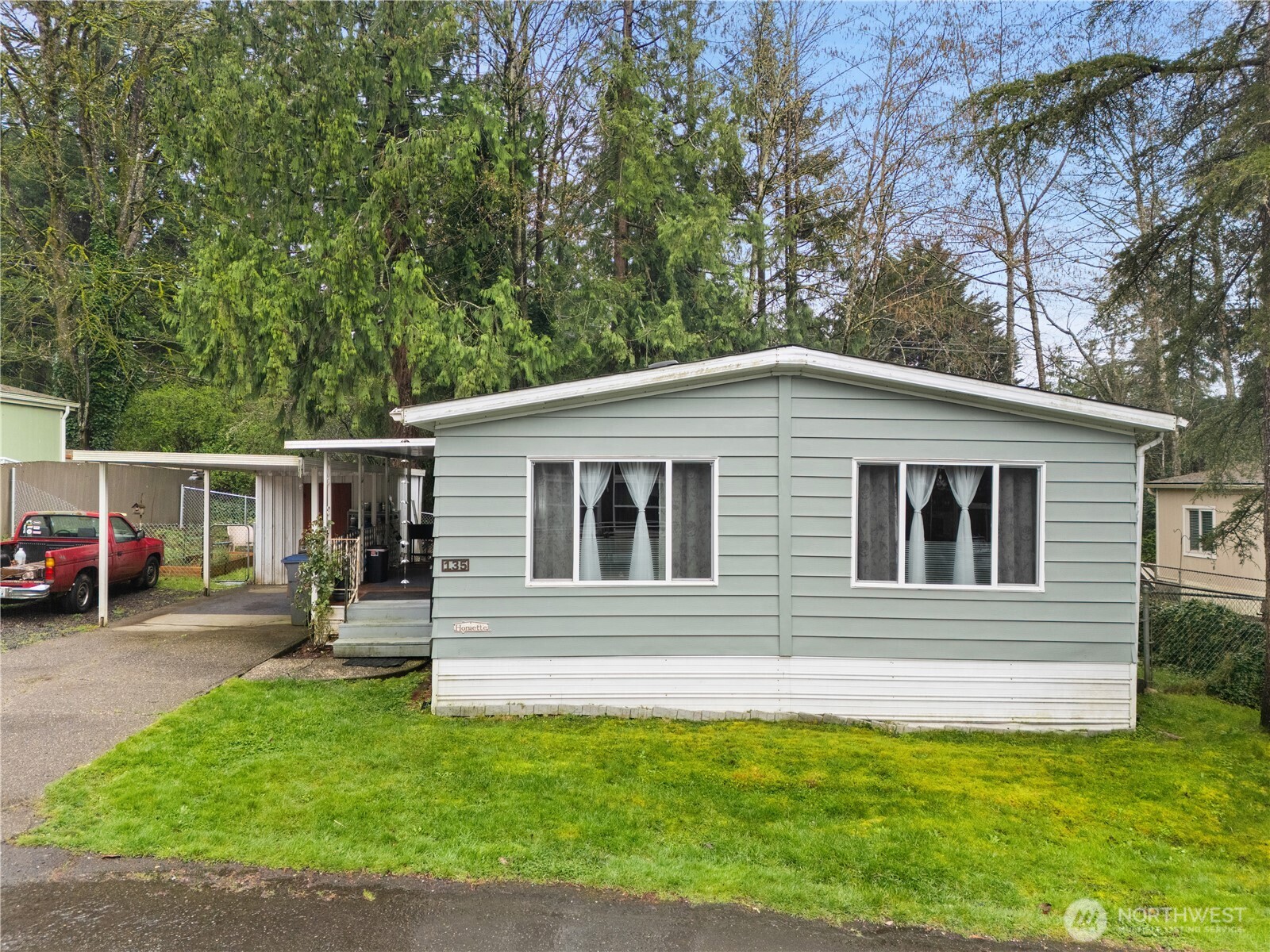 3060 NE McWilliams Road Unit: 135