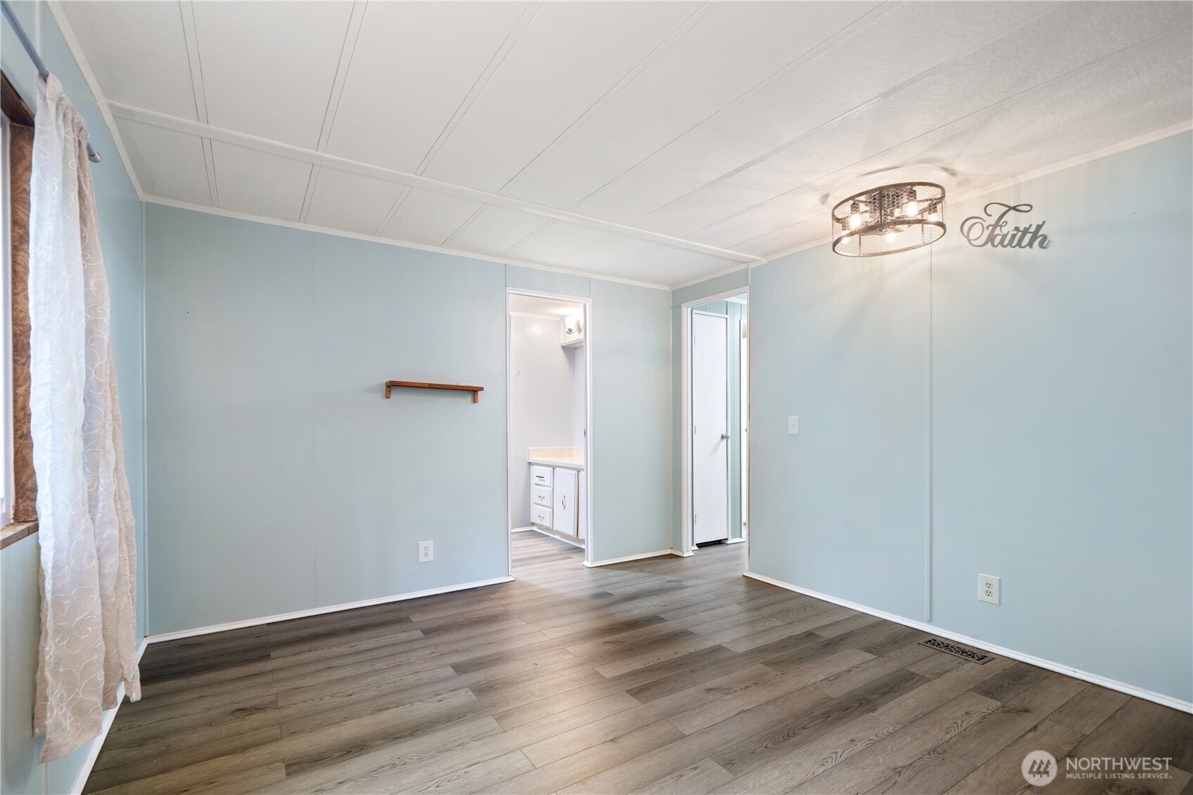 3060 NE McWilliams Road Unit: 135