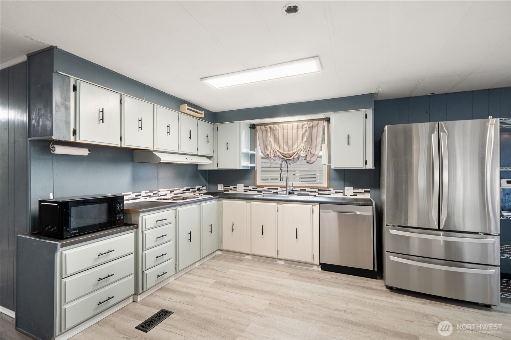 3060 NE McWilliams Road Unit: 135