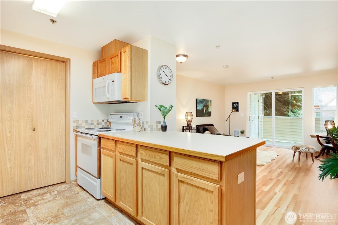11915 Roseberg Avenue S Unit: 204