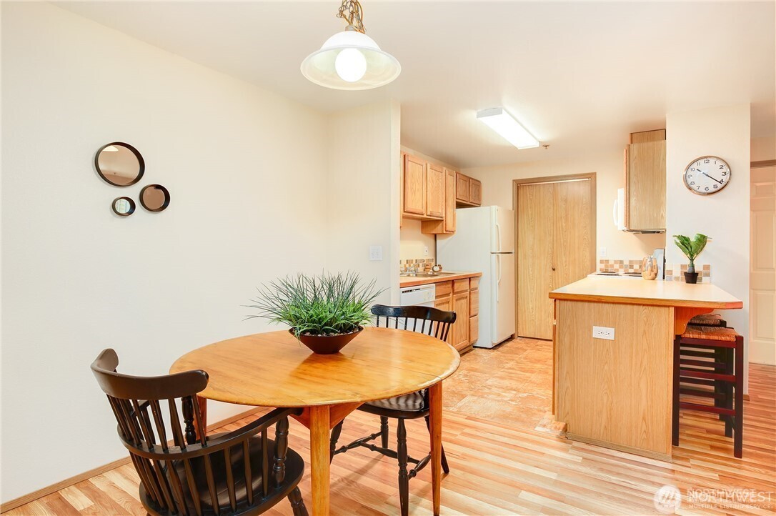 11915 Roseberg Avenue S Unit: 204